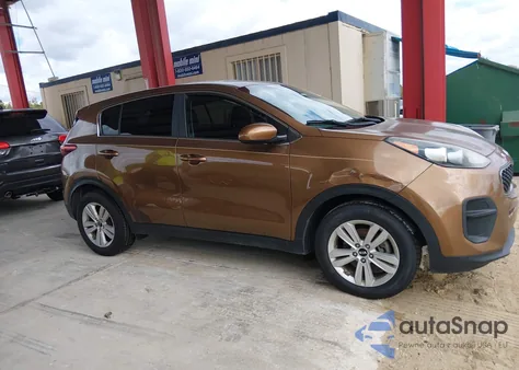 2017 Kia Sportage Lx z USA, uszkodzony, nr VIN KNDPM3AC7H7077402